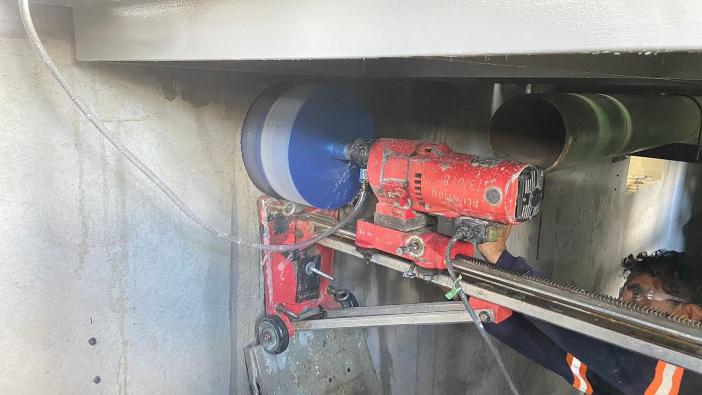 Furação em concreto para passagem de duto